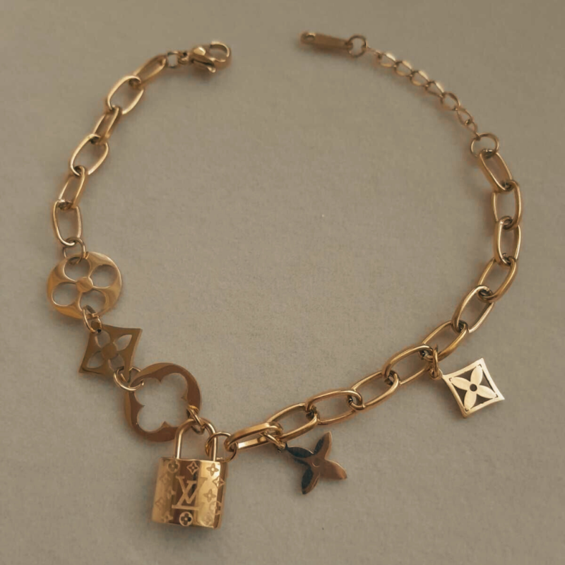 Charms LV Charms LV
